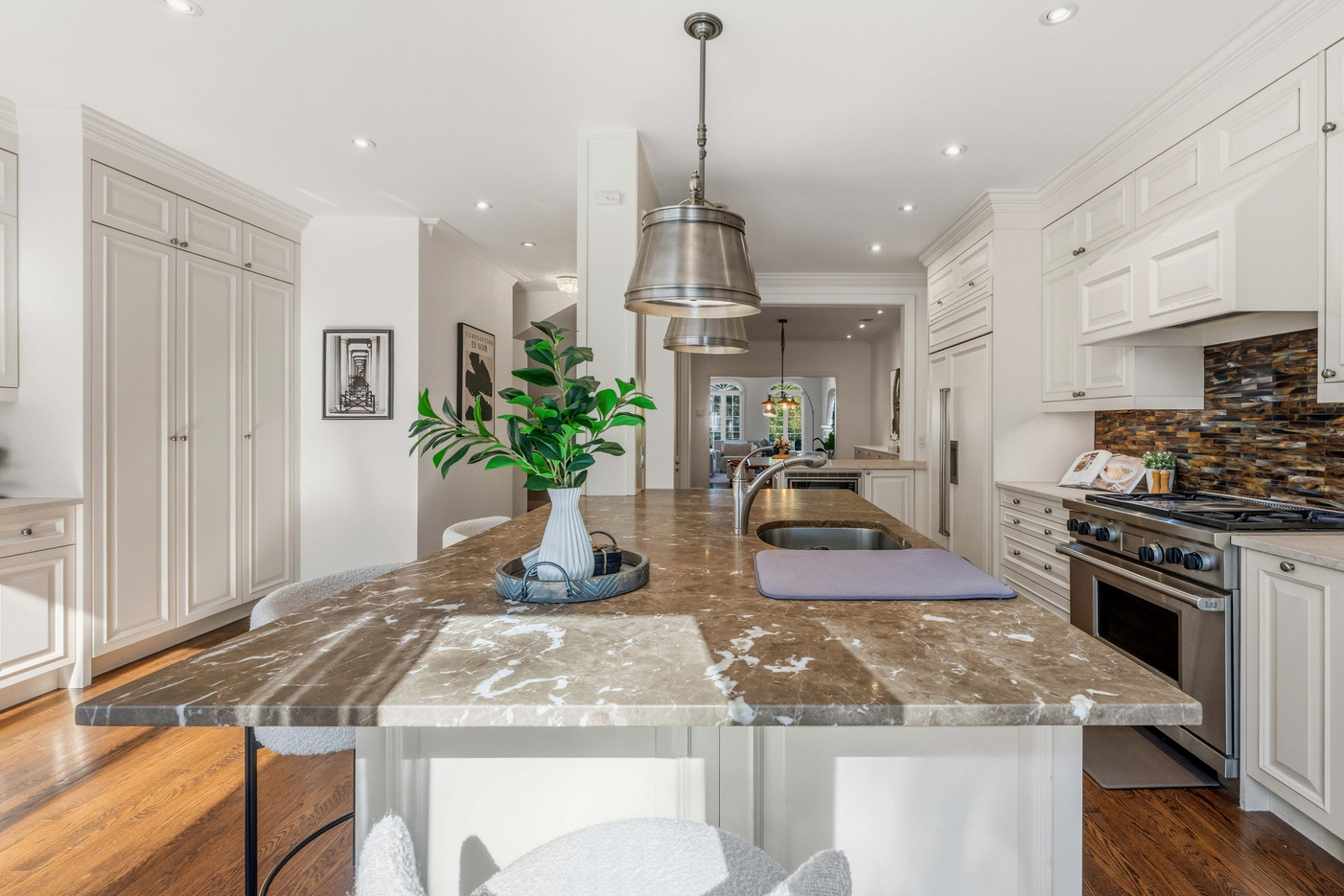 Chef's kitchen with large centre island